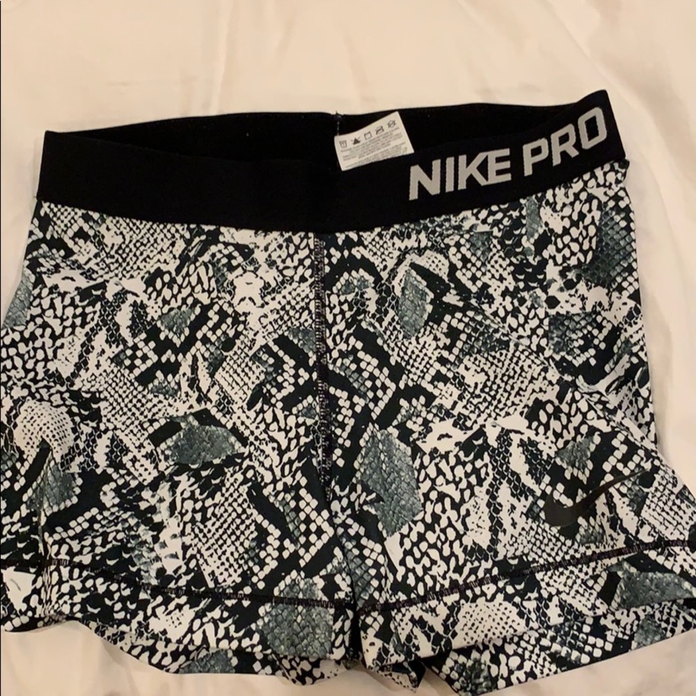 Nike spandex